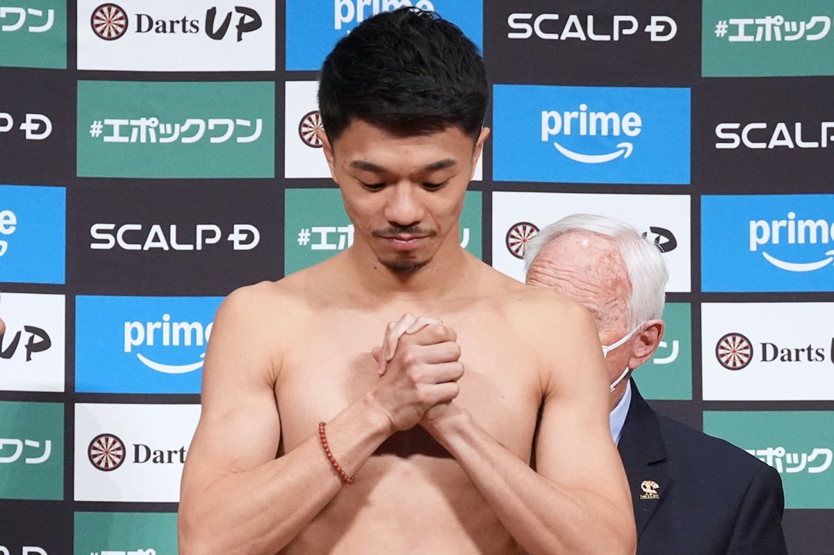 〈新品〉中谷潤人×西田凌佑 統一戦記念タオル 中谷潤人「全力で挑んでいく」西田凌佑「返上してでも挑戦し