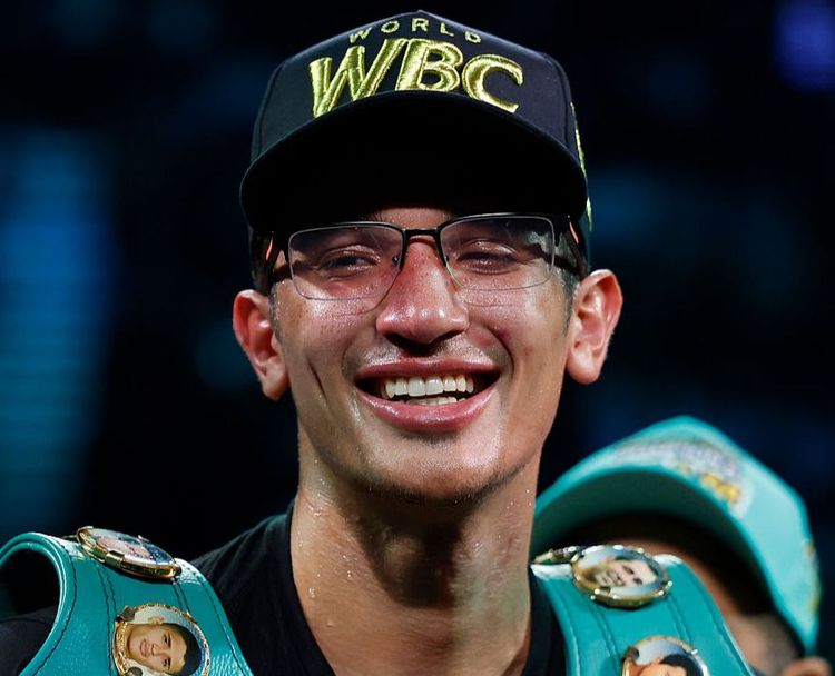 セバスチャン・フンドラ対キース・サーマン──WBC世界スーパー