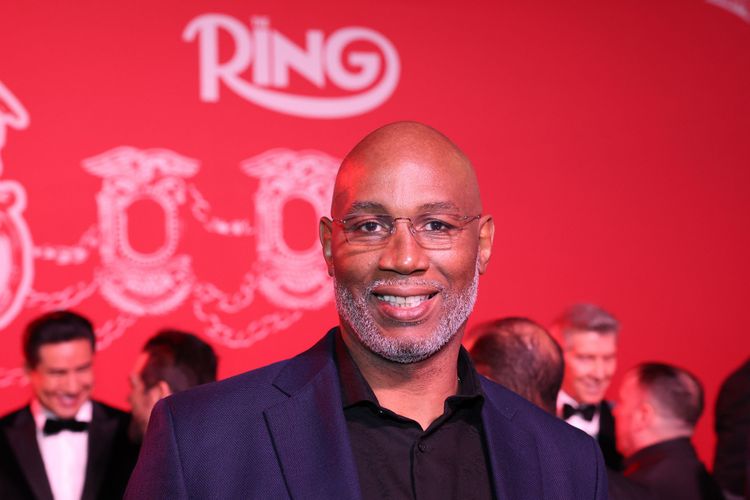 medium_lennox_lewis_1_3ce0757d